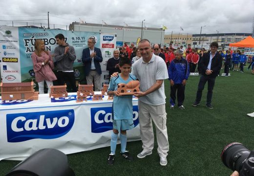 O Concello de Oroso felicita aos alevíns do Xuventude Oroso, subcampións do XIII Torneo de Fútbol 7 Concello de Carballo